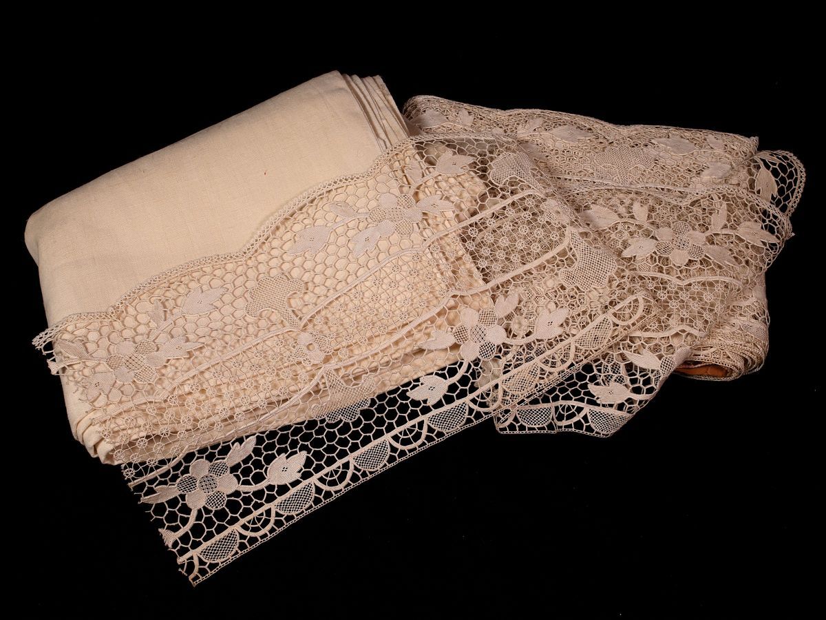 Balza Ricamata in Cotone e Tessuto in Lino