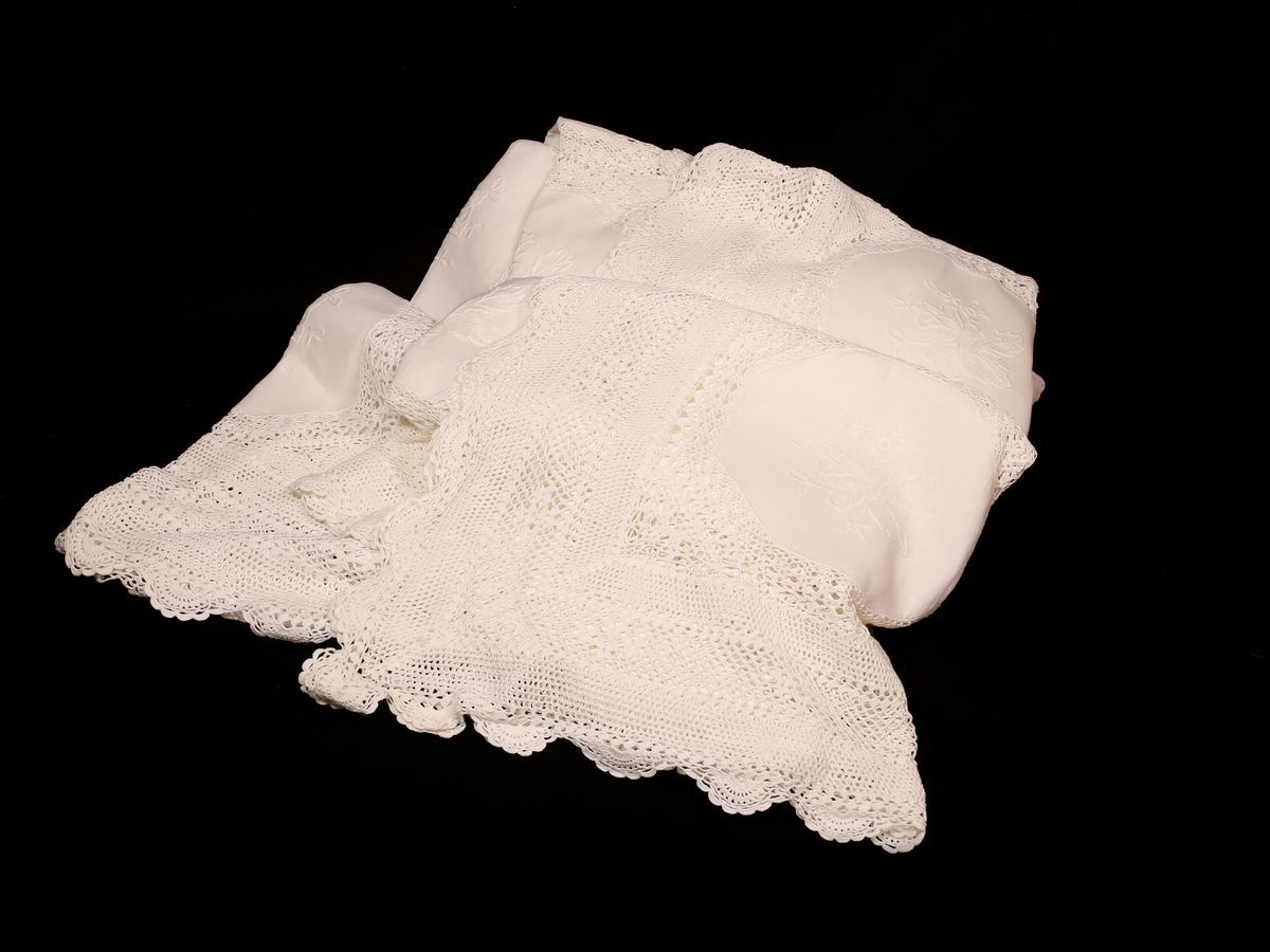 Copriletto Matrimoniale in Lino Bianco