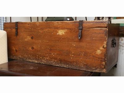 Vecchio Baule in Legno Tenero