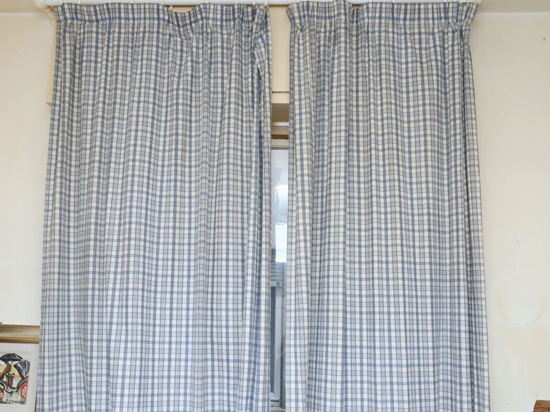 Coppia di Tende in Cotone a Quadretti Bianchi e Blu