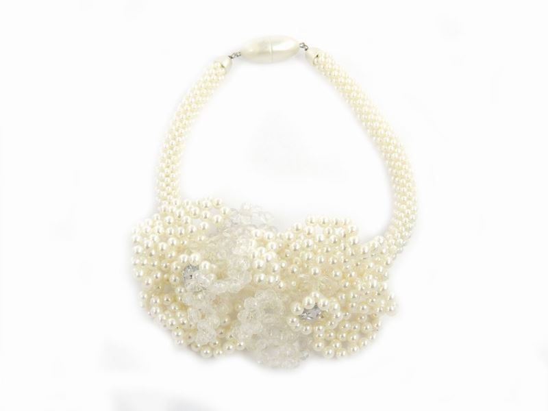 Collana in Resina Perlescente e Trasparente