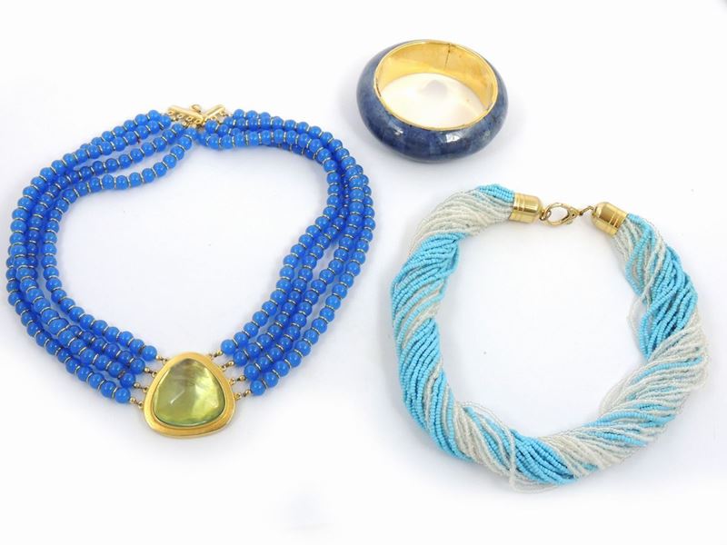 Lotto di Bijoux in Vetro e Metallo Dorato