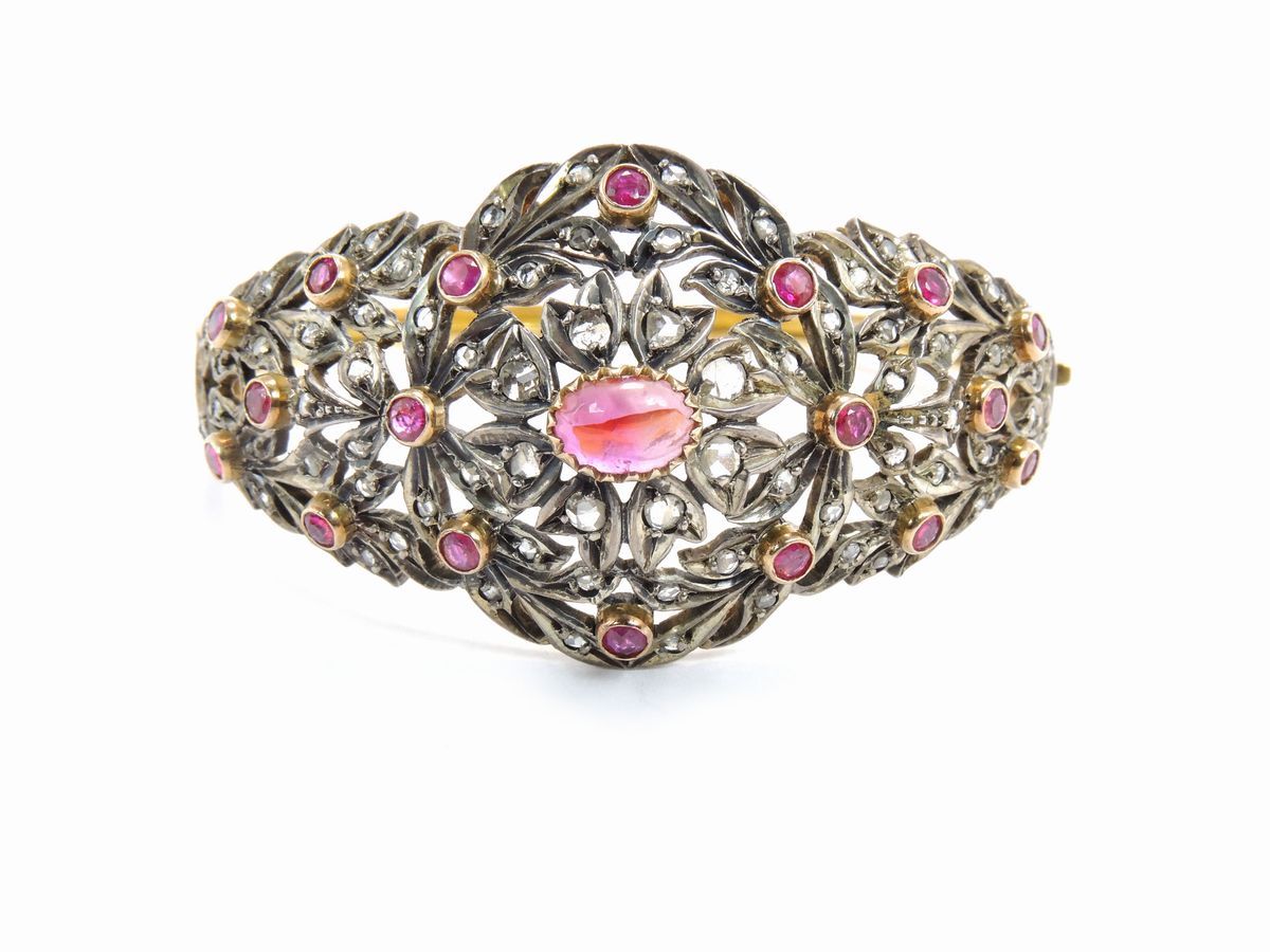 Bracciale in Oro Giallo e Argento con Diamanti e Rubini