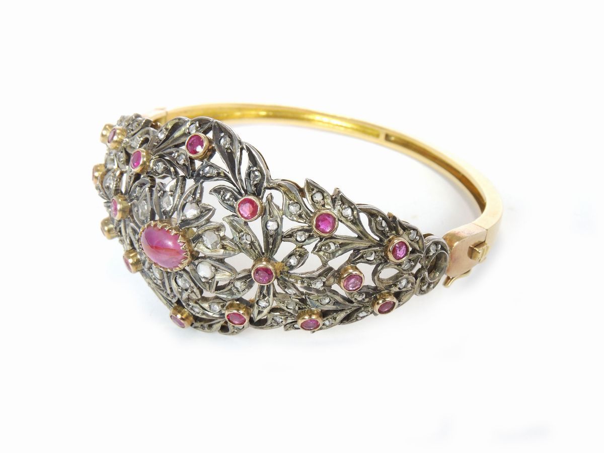 Bracciale in Oro Giallo e Argento con Diamanti e Rubini