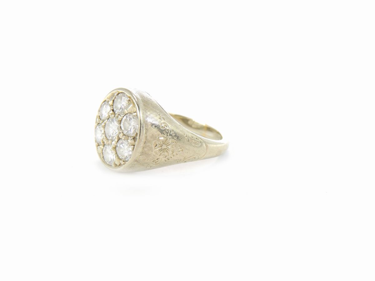 Anello Chevalier in Oro Bianco con Diamanti
