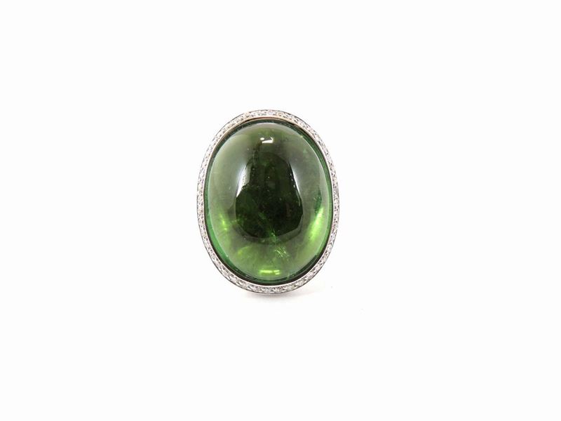 Anello in Oro Bianco con Diamanti e Grande Tormalina Verde