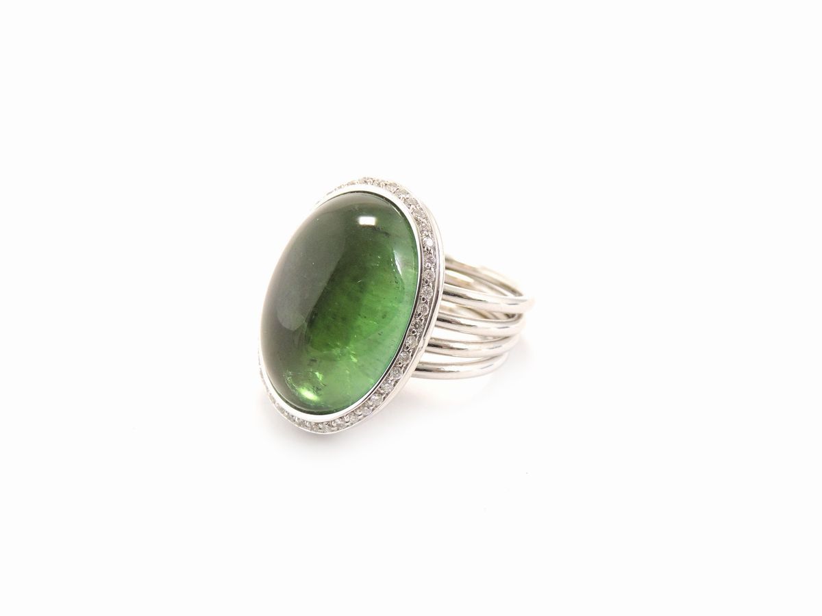Anello in Oro Bianco con Diamanti e Grande Tormalina Verde