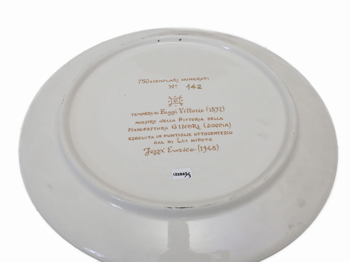 Serie di Tre Piatti in Ceramica