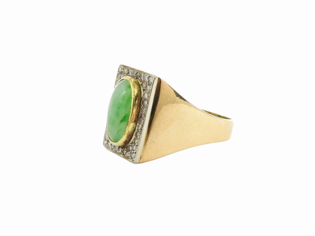 Anello a Fascia in Oro Bianco e Giallo con Diamanti e Giada Verde