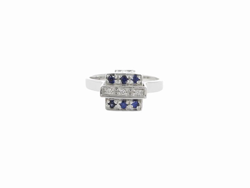Anello in Oro Bianco con Diamanti e Zaffiri