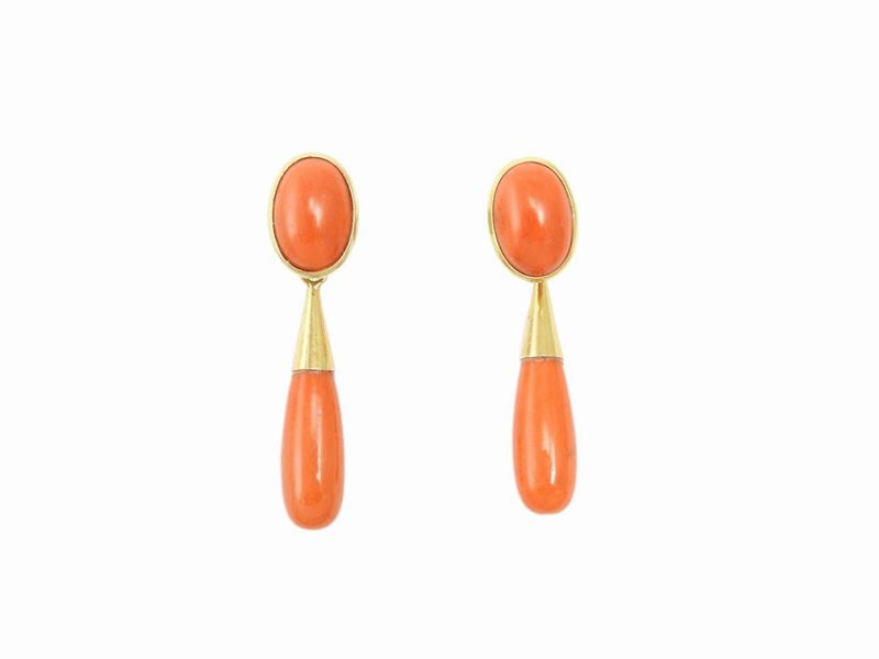 Orecchini Pendenti Smontabili in Oro Giallo con Coralli Rosso Arancio