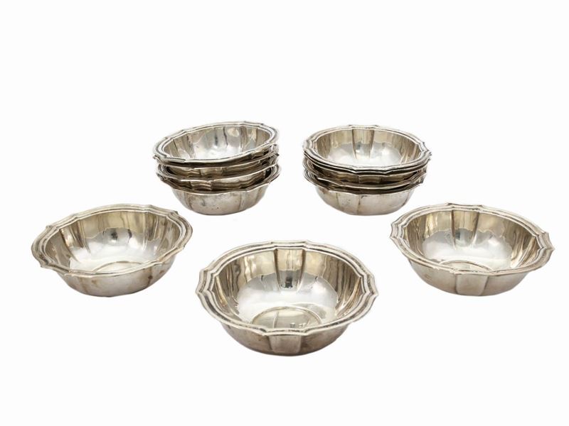 Serie di Dodici Coppette in Argento