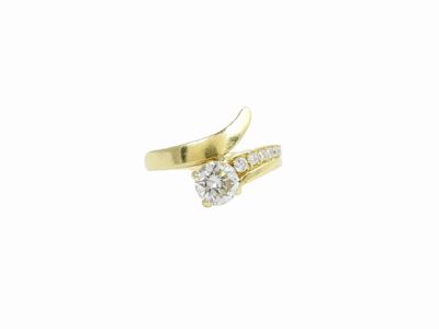 Anello in Oro Giallo con Diamante