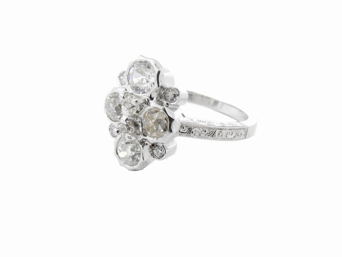 Anello in Oro Bianco con Diamanti