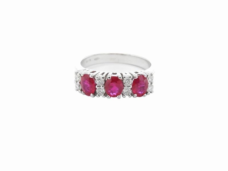 Anello in Oro Bianco con Diamanti e Rubini