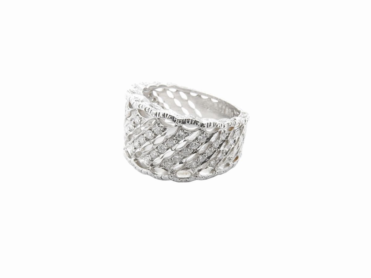 Anello a Fascia in Oro Bianco con Diamanti