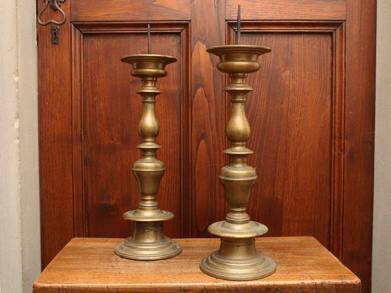 Coppia di Torciere in Bronzo