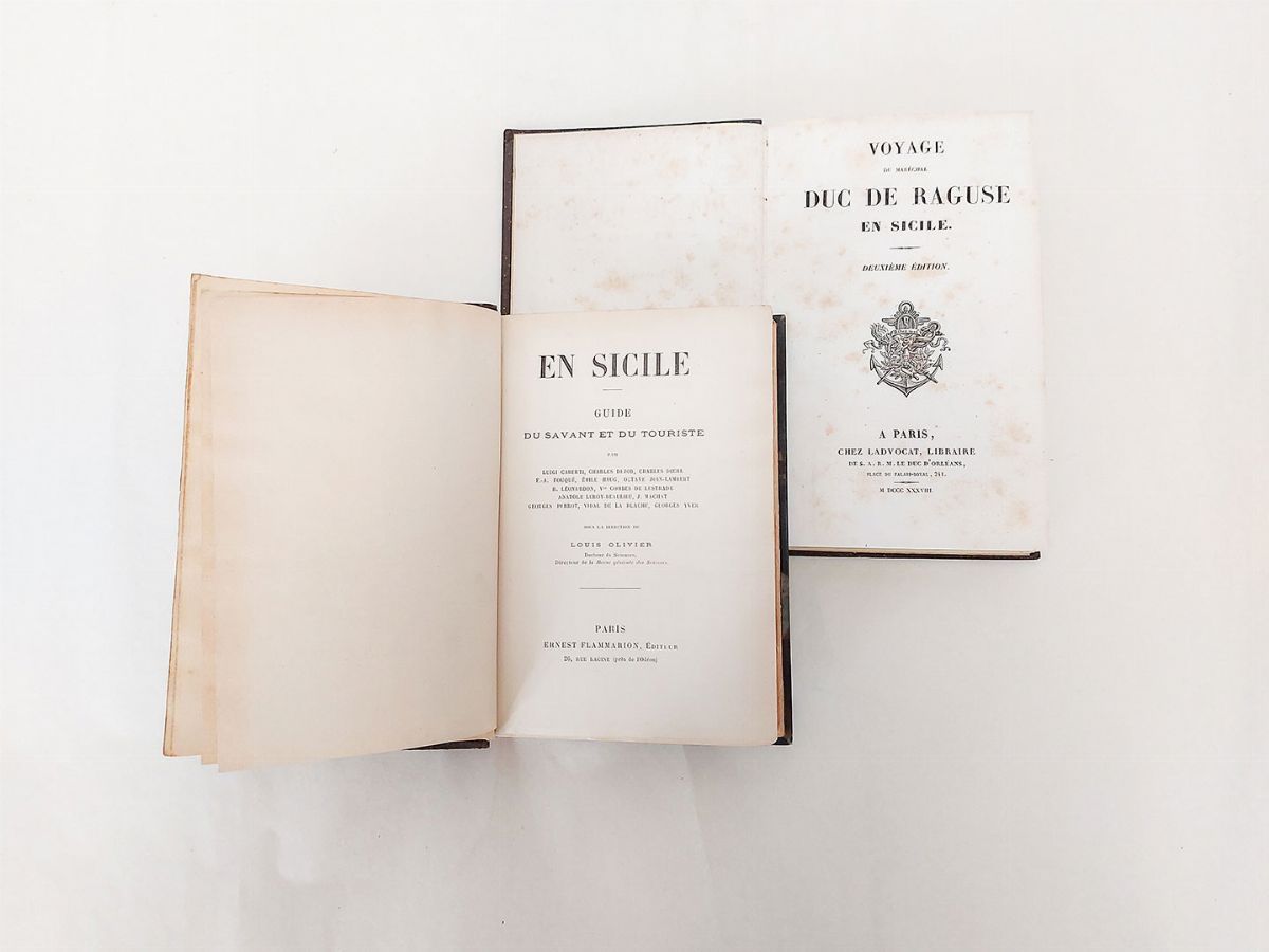 Lotto di Due Guide D'epoca della Sicilia