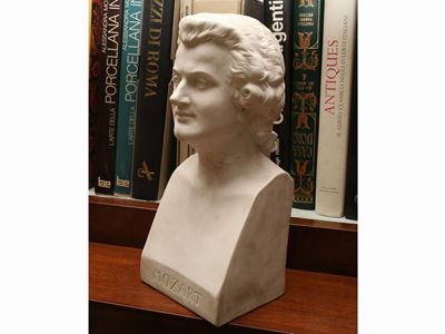 Busto in Biscuit