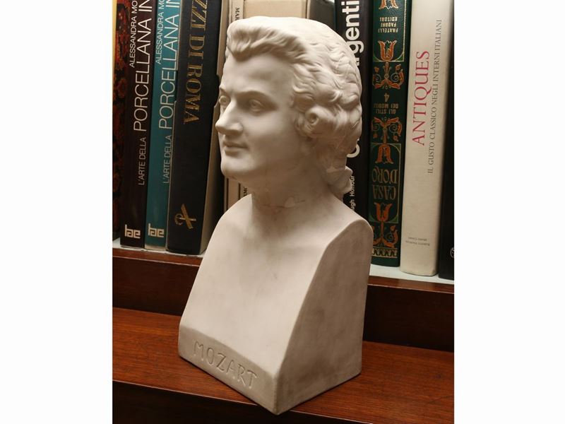 Busto in Biscuit