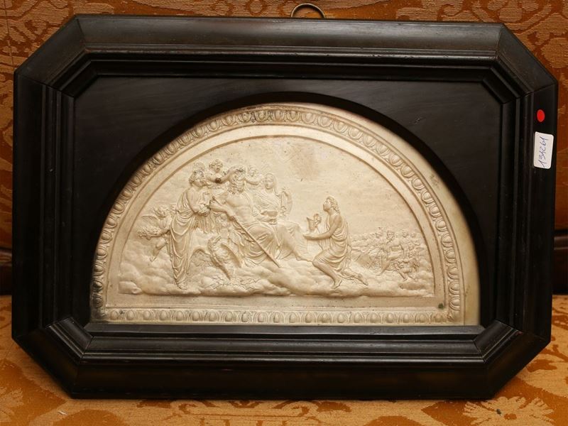 Lunetta in Gesso Patinato a Basso Rilievo