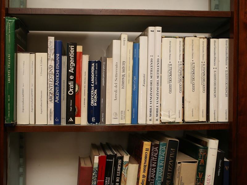 Lotto di Libri su Mobili del Settecento e Argenti