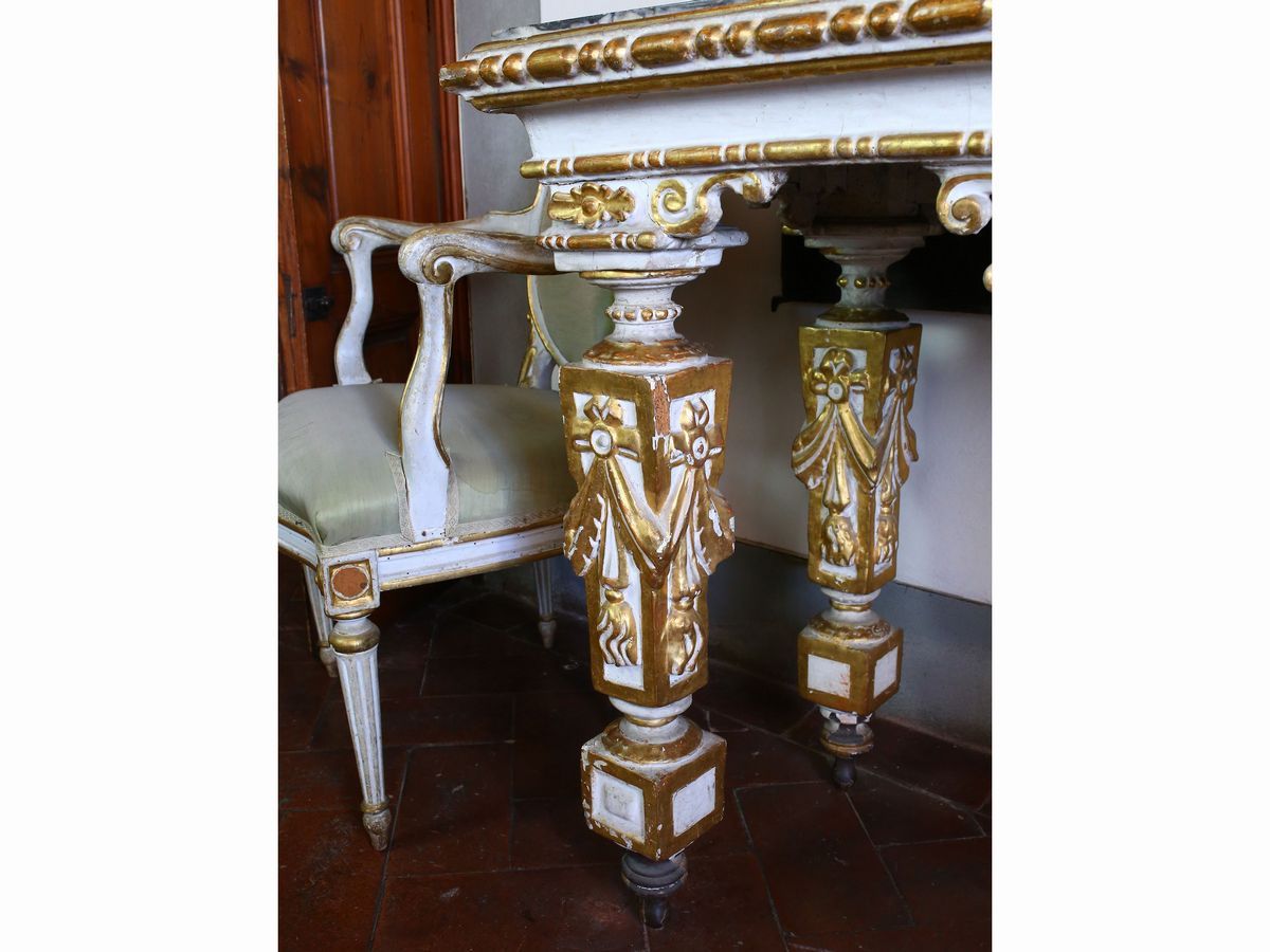 Tavolo a Muro in Legno Laccato Bianco e Lumeggiato in Oro