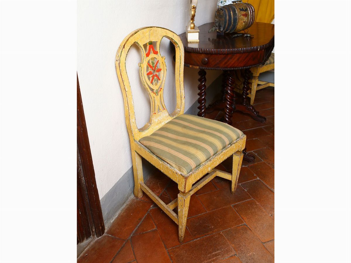 Serie di Sei Sedie in Faggio Laccato Giallo Crema