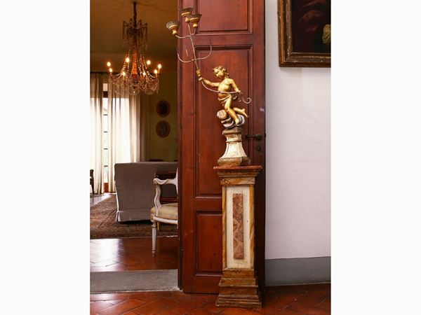 Wall column in lacquered wood in imitation of marble