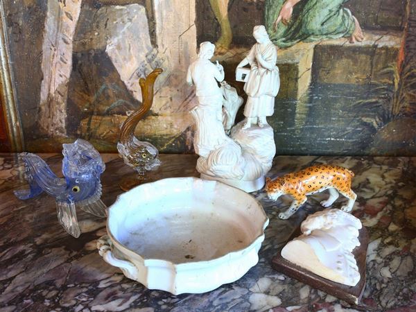 Lot of glass and porcelain curios