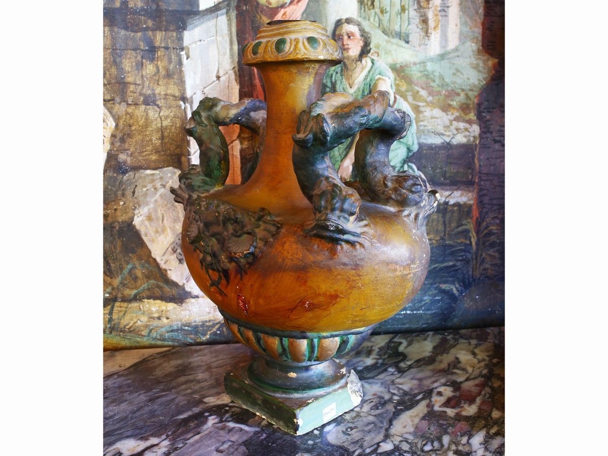 Grande Vaso a Fiasca in Gesso Patinato Color Ocra