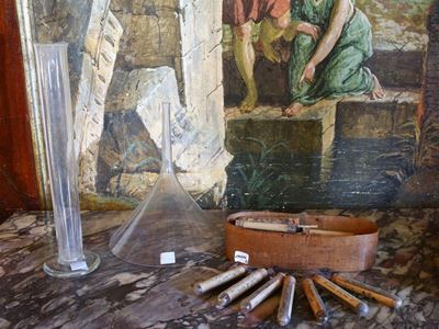 Lotto di Curiosità D'epoca da Erboristeria