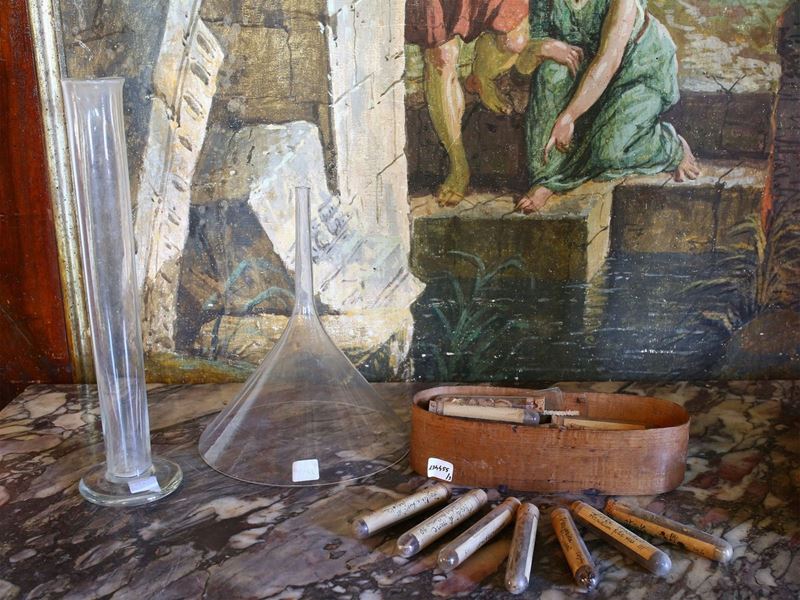 Lotto di Curiosità D'epoca da Erboristeria