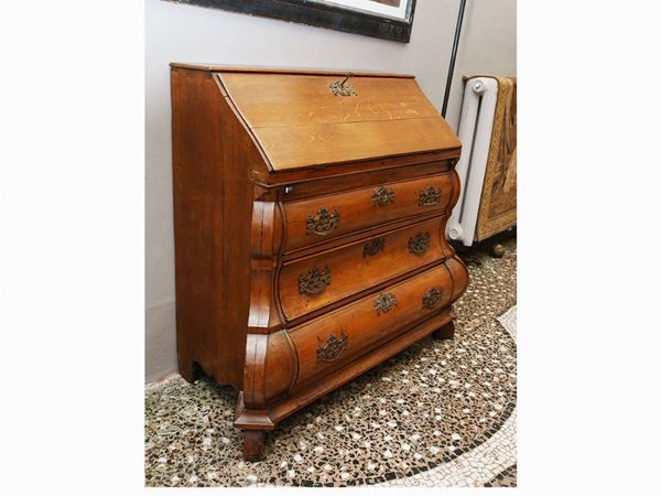 CHECK Walnut chest of drawers