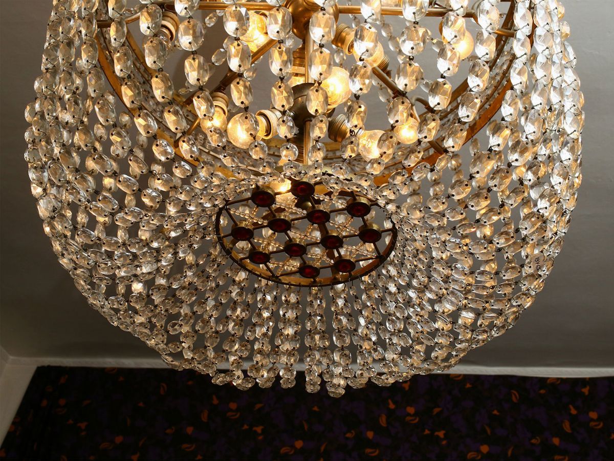 Grande Lampadario a Paniere in Cristallo e Metallo Dorato