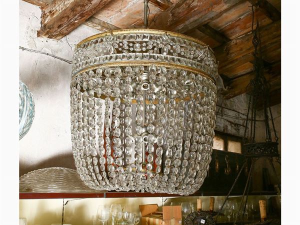 Grande lampadario a paniere in cristallo e metallo dorato