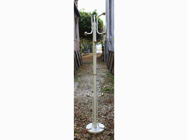 Coat stand in white enamelled metal