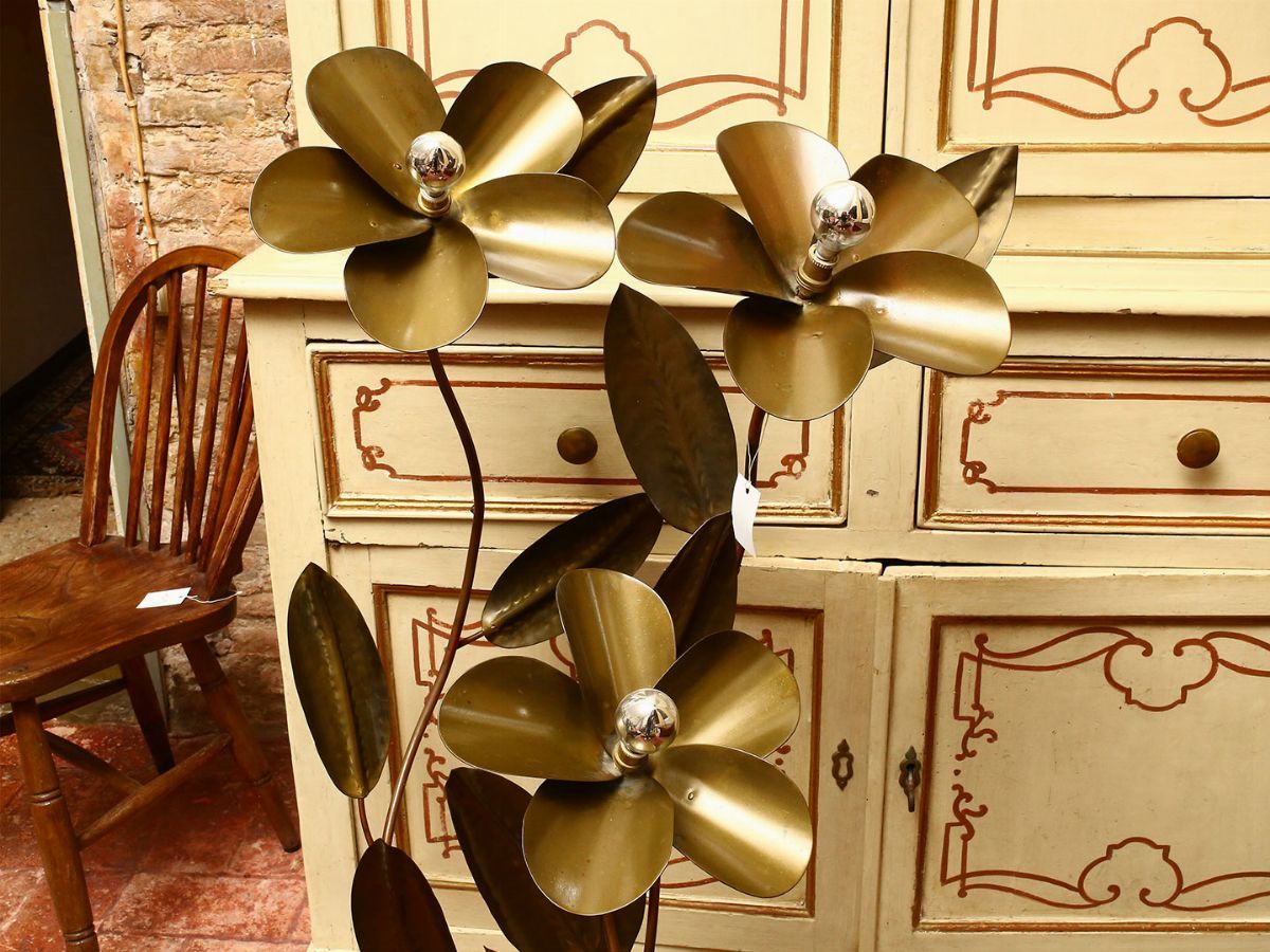 Lume da Terra Floreale in Ottone