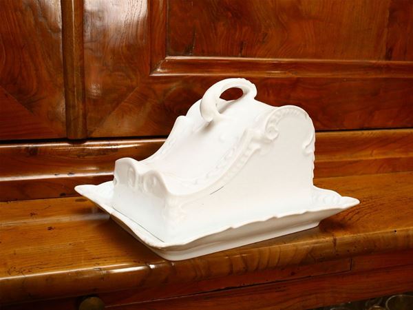 Liberty-style porcelain butter or cheese holder