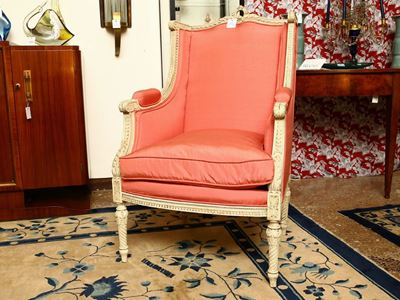 Coppia di Poltrone Bergere in Legno Laccato Bianco