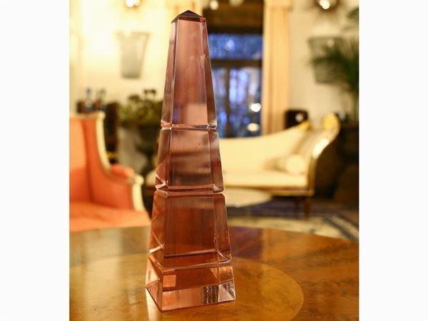 Glass obelisk in smoked crystal with decreasing grindings