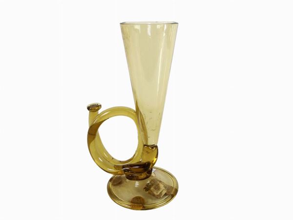 Trumpet glass in straw yellow glass, Venini  (Murano,)  - Auction The Muccia Breda Collection in Villa Donà -  Borbiago of Mira (Venice) - Maison Bibelot - Casa d'Aste Firenze - Milano