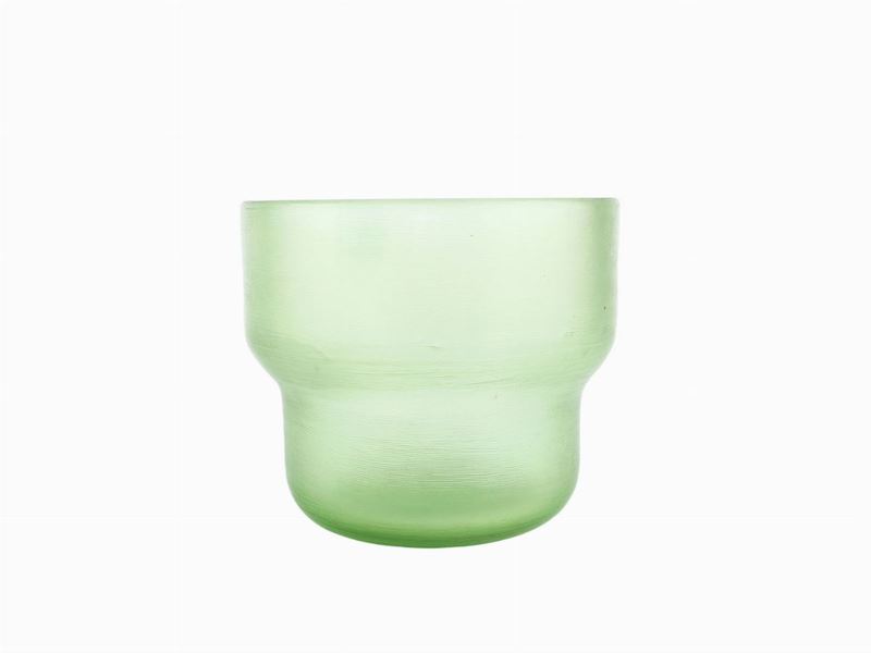 Vasetto in Vetro Verde con Superficie Incisa alla Mola