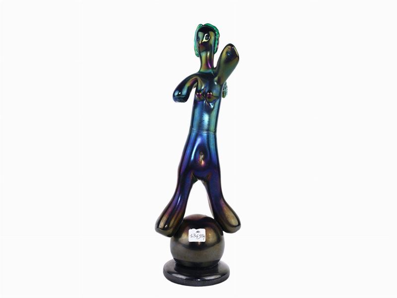 Figura di Donna Stilizzata in Vetro Verde