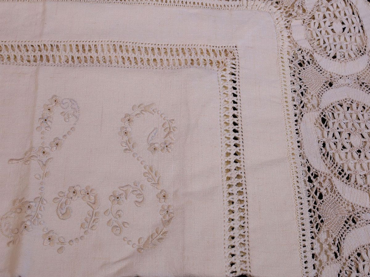 Parure Matrimoniale in Lino Avorio Ricamato