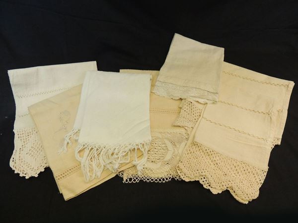 Lotto di asciugamani in lino bianco e beige