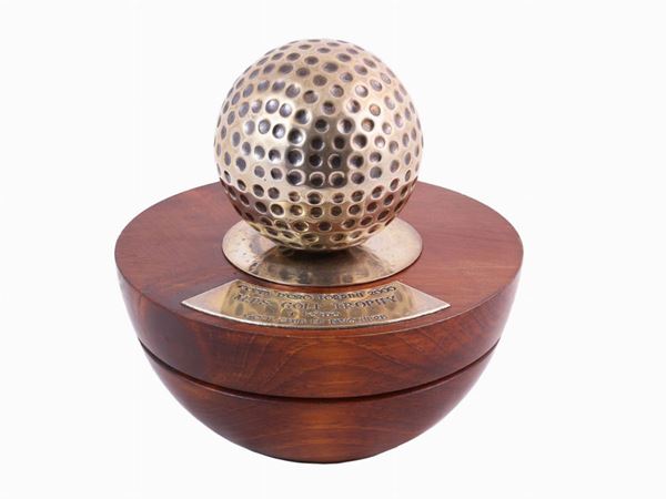 Golf trophy with silver details