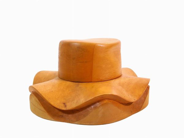 Stampo per cappello in legno tenero