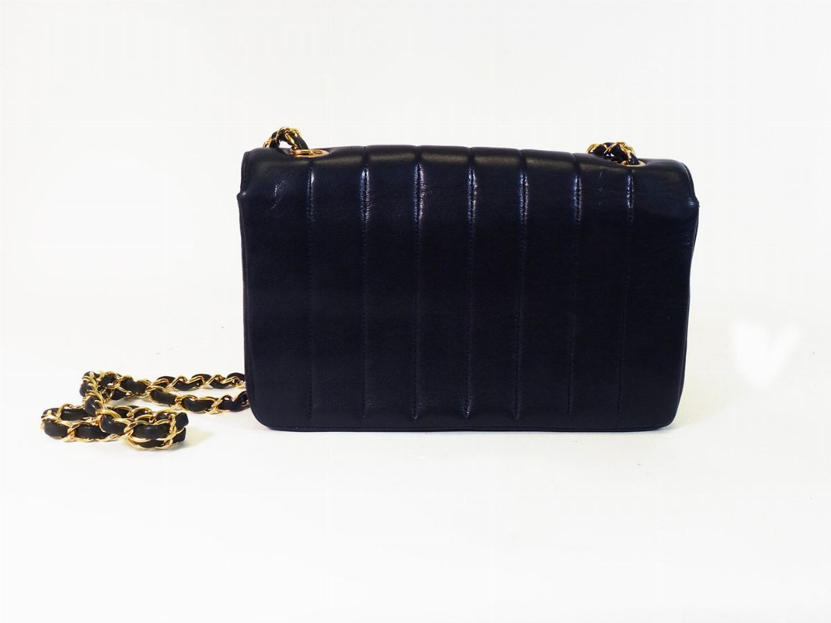 Borsa "timeless" a Spalla in Pelle Blu a Righe Verticali, Chanel