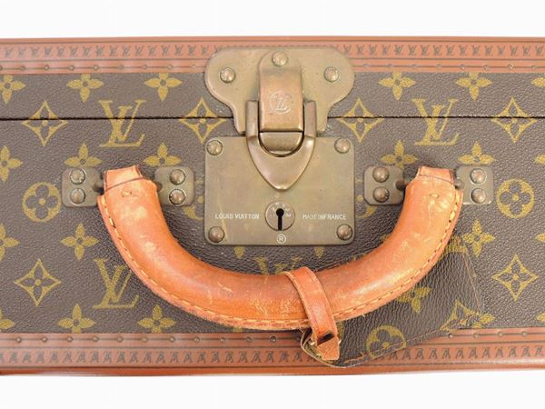 Valigia rigida in tela monogram, Louis Vuitton - Asta House Sale:  Curiosità: Vintage, Soffitta e Cantina - Associazione